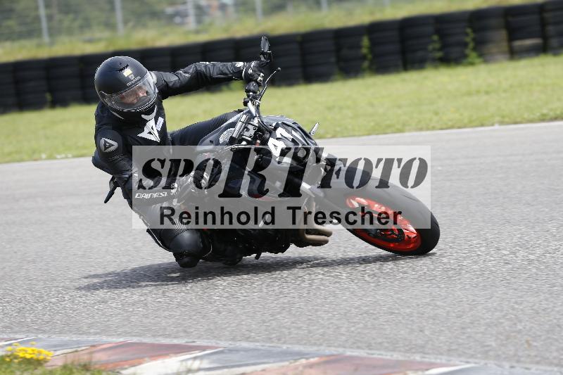 /Archiv-2024/29 12.06.2024 MOTO.CH Track Day ADR/Gruppe gelb/41